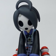 New Pokemon Scale World 2.75″ 1:20 Scale Allister Onion Mini Figure Galar