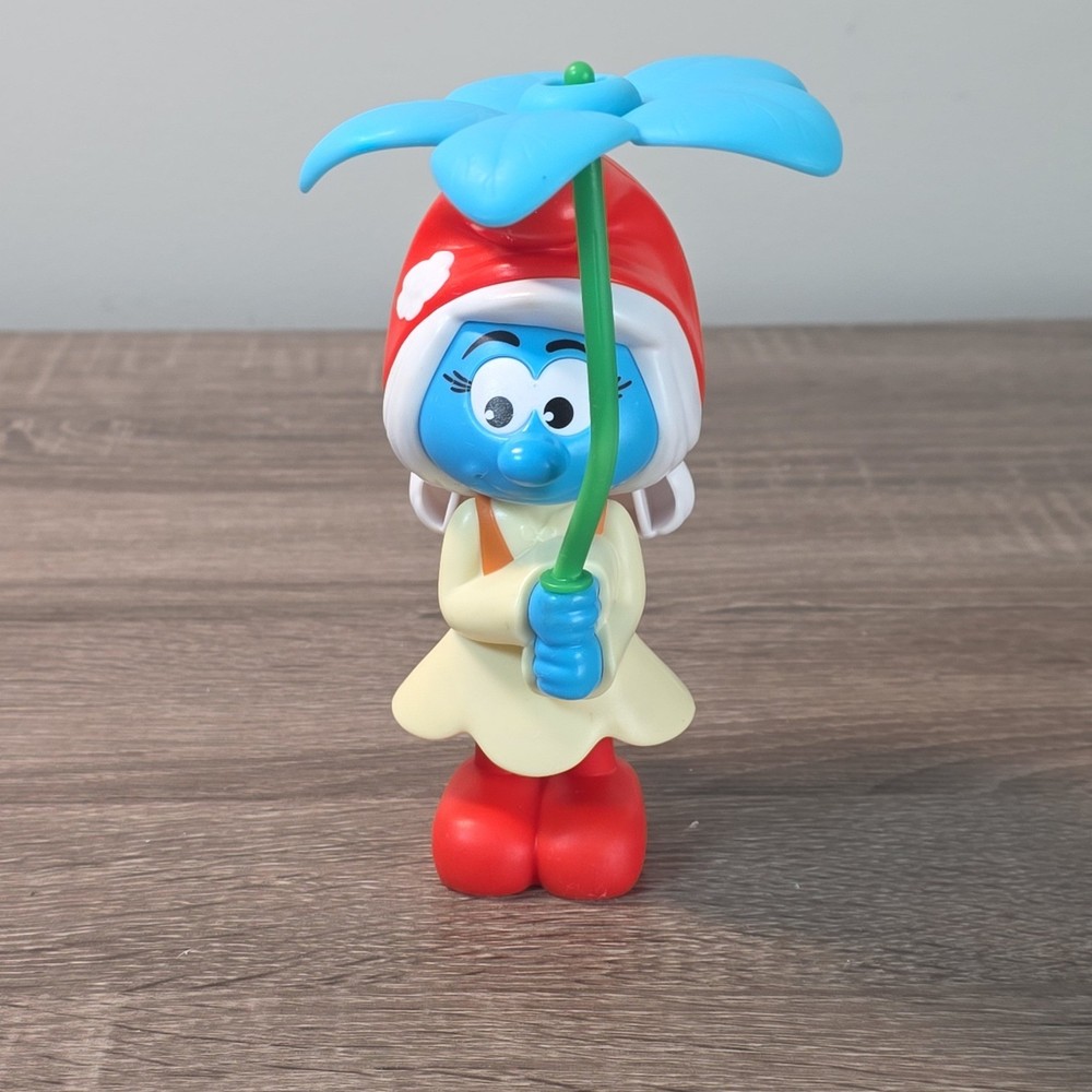 Smurfette Smurfs The Lost Village 2016 Figure Blue Flower Umbrella Burger King