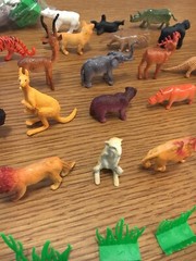 Bag of Wild animal kingdom Figures Model Toys New Plastic 53 pieces, zoo animals