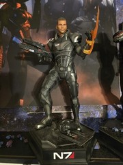 Mass Effect Male Shepard 1/6 Scale Dark Horse Statue