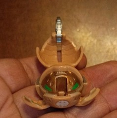 Bakugan Stinglash B1 250G Tan Subterra Battle Brawlers Open Core Sega