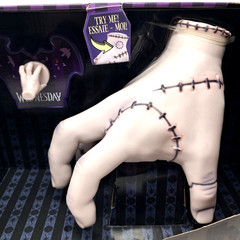 Wednesday Thing R/C Remote Control Hand Addams Family Jada Toys Collectible