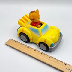 Daniel Tiger Yellow Car Pull-Back Racing Vehicle Racer 2017 Jakks Pacific PBS 6”