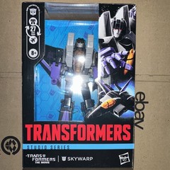 Transformers Studio Series 7 Inch Action Figure Voyager Class Skywarp