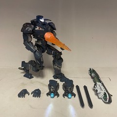 Gipsy Danger Jaeger Hong Kong Brawl 7″ Movable Action LED Figure Pacific Rim Toy