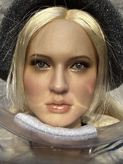 Hot Toys 1/16 Babydoll Angel Wars Masterpiece Action Figure – MMS157 (Minty)