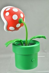 Paladone Super Mario Piranha Plant Posable Lamp Battery Power
