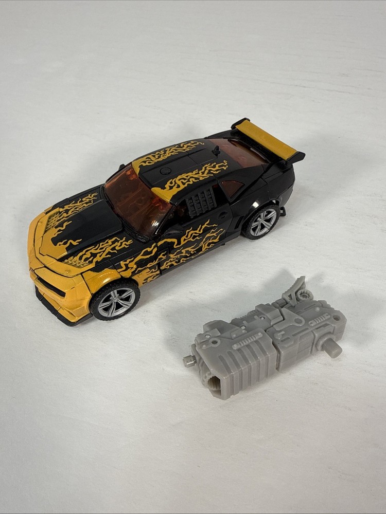 Transformers Dark of the Moon MechTech Cyberfire Bumblebee Autobot Hasbro USED