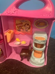 Littlest Pet Shop Doggie Diner playset Jack Russell puppy dog #40 turtle #8 accs