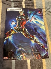 Play Arts Kai Marvel Universe Variant Series Iron Man action Figure manga