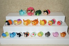 TSUM TSUM Vinyl Figures lot of 19 – Disney, Gabby + Aristocats bed-Medium, Large