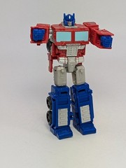 Transformers Optimus Prime Complete Kingdom Core Class WFC Robot
