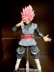 DIMENSIONIA 01C Goku Black Super Saiyan Rose S.H.Figuarts Size