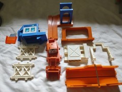 2006 Sodor Coal Loader Engine Works Timber Yard Post Office Thomas Train Lot+