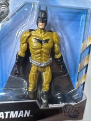 Mattel/DC Comics – The Dark Knight Rises Batman Action Figure in gold – Y1455