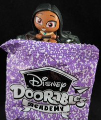 Disney Doorables Academy – Pocahontas – Athletics – Pocahontas – Common