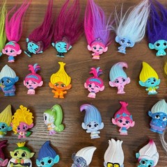 Dreamworks Trolls Figurines Band Together Lot of 80 Must have Collectables 1.5″