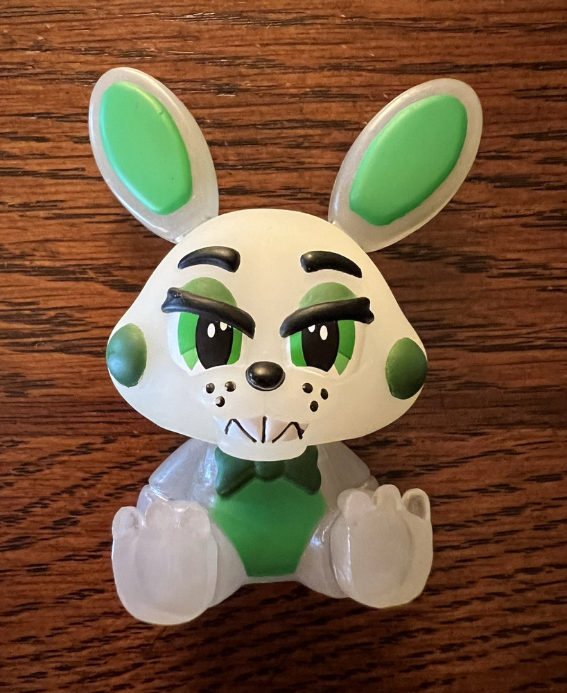 Funko Mystery Mini Glow In The Dark Toy Bonnie 2016 FNAF NV237
