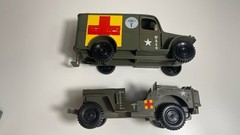 Vintage M.A.S.H Mash Medical Unit Ambulance & Jeep w Hot Lips Figure 1981