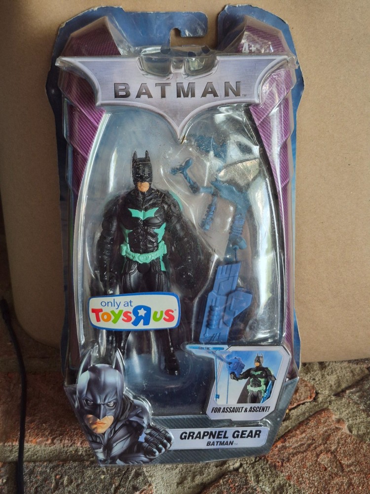 Batman The Dark Knight GRAPNEL GEAR BATMAN Toys R Us Exclusive