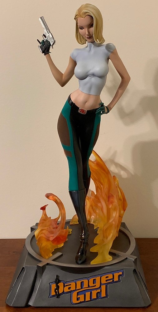 SIDESHOW EXCLUSIVE ABBEY CHASE Premium Figure Danger Girl Campbell 350/500 UM