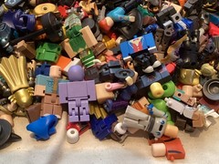 LOT OF 20+LBS OF ROBLOX FIGURES PARTS & PIECES-free shipping