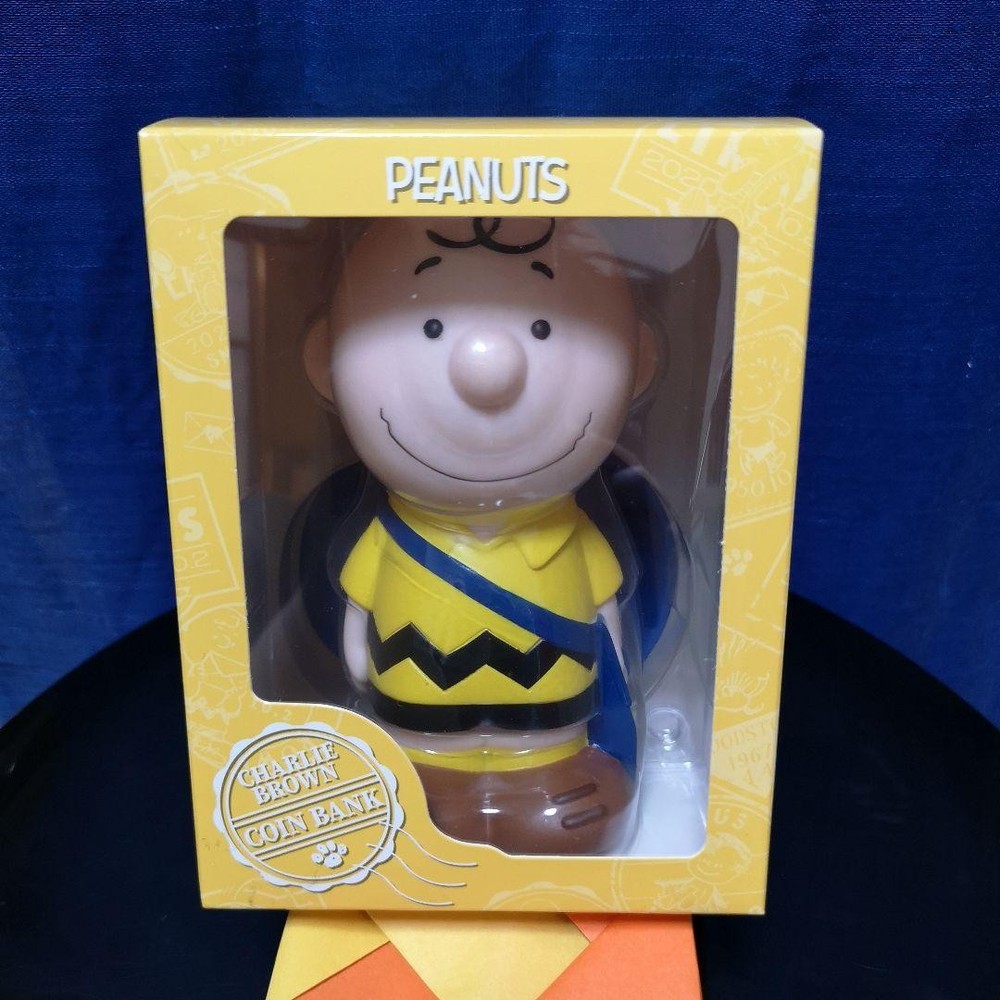 Snoopy Peanuts Figure Post Office Limited 70th Anniversary Charlie Brown Piggy B