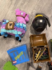 Big Lot Of Fortnite 4” Figures W/Accessories Loot Llama Boogie Bomb Makes Noise!