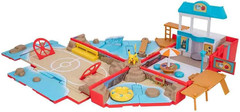 Jazwares Carry Case Beach Battle Playset – Portable Transforming Backpack Plays