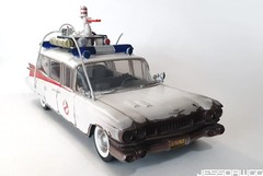Plasma Series 1:18 scale Ecto-1 car Ghostbusters Afterlife Hasbro 3.75” Figures