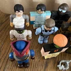 ROBL0X 11 Figures Lot w accessories action figure collectible toys
