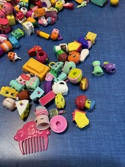 Shopkins Large Lot Figures Food Dolls Furniture 500 + Mixed Years Generations