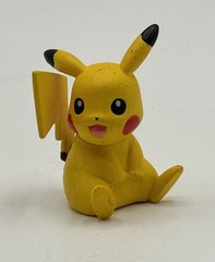 TOMY Nintendo Pokémon Sitting Pikachu Pokemon Figure