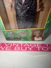 NECA THE GOLDEN GIRLS DOROTHY 8″ ACTION FIGURE NEW Authentic 🔥
