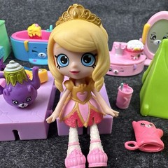 Shopkins Happy Places Furniture, Accessories, Dolls, And Some McDonald’s Lot 67