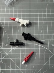 Transformers Kingdom Red Alert WFC Trilogy Deluxe Class Generations