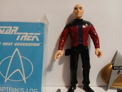 Star Trek Next Generation Captain Picard 4.5″ inch action figure Playmates 1992