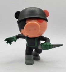 Piggy Roblox Series 1 OUTPOST SOLDIER 2.5″ Figure (From 4 Pack)