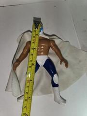 MIL MASCARAS Rare 90’s Mexican Lucha Libre Wrestling Hard plastic 6″ ( with cape