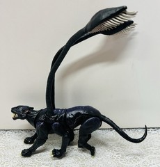 Dungeons & Dragons Honor Among Thieves Displacer Beast Golden Archive Hasbro Toy