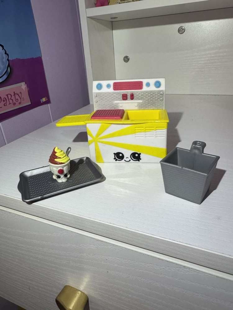 Shopkins Food Fair Fast Food Kooky Cooker & Yummy Sundae