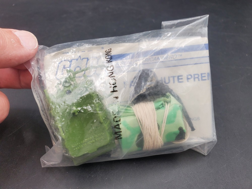 New, Unopened G.I. Joe ARAH Accessory Packs Parachute Pack