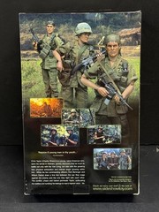 Platoon Action Figure – Charlie Sheen as Pvt. Chris Taylor 12” – Sideshow Toy