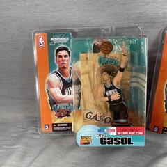2x Pau Gasol Memphis Grizzlies NBA McFarlane W Chase Action Figure Series 3 New