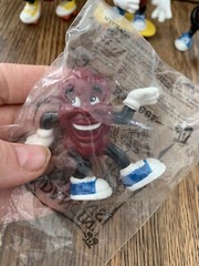 Lot of 4 Vintage California Raisins 1980s & 2001 PVC Toy Figures
