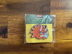 NECA TMNT Loot Crate Exclusive Ninja Apron Oven Mitts License Plate Pin