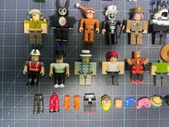 Lot Of Mixed Jazwares LLC Roblox Figures & Parts