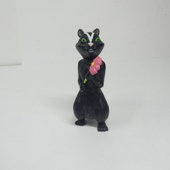 Stella the Skunk – Over the Hedge 2006 Dreamworks Movie PVC Figure 3″