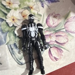 Black & White Spider-Style Action Figure w/ Gun & Alternate Head