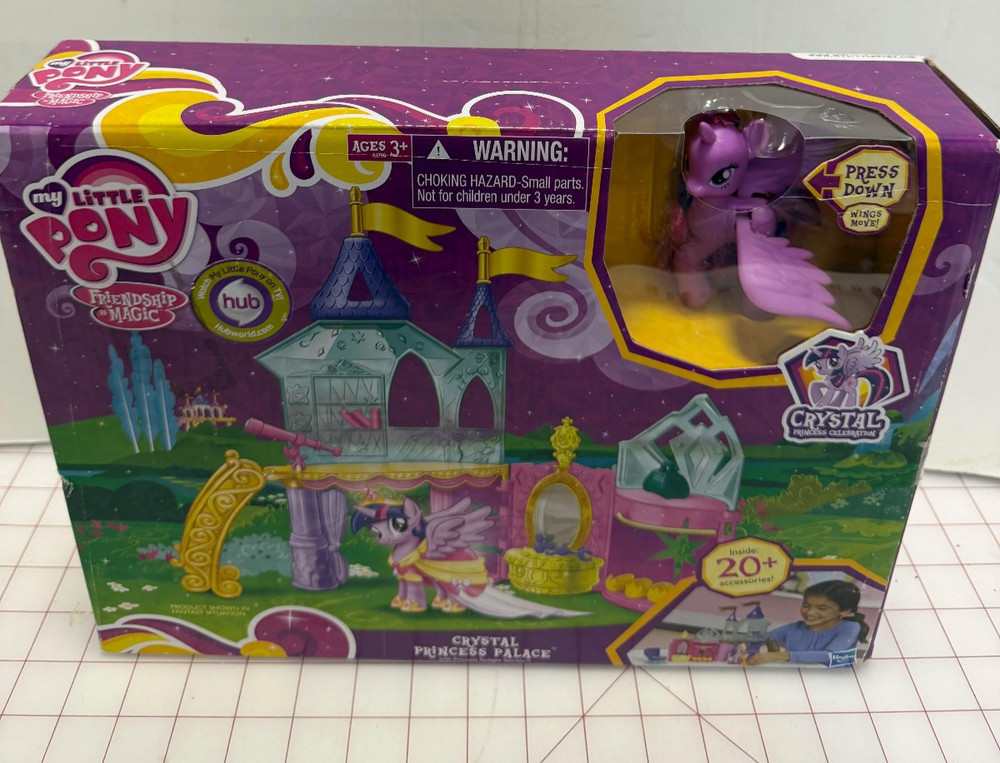 My Little Pony Friendship is Magic Crystal Princess Palace Twilight Sparkle NEW
